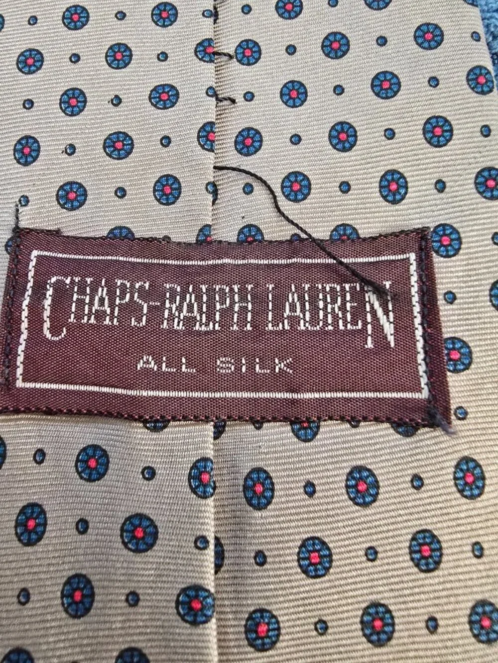 Vintage Chaps Ralph Lauren Mens Silk Tie Beige/Green/Red Foulard Medallion USA